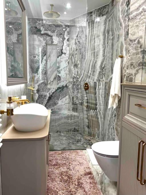 Studio Apartment In The Center Of Riga Bagian luar foto