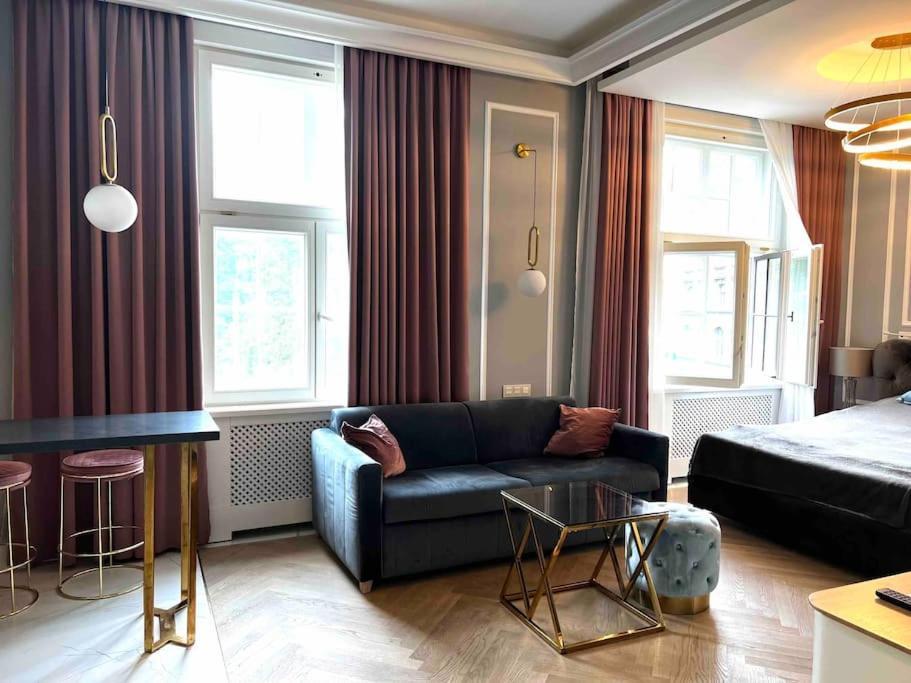 Studio Apartment In The Center Of Riga Bagian luar foto