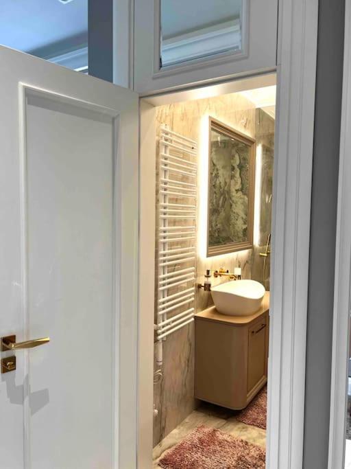 Studio Apartment In The Center Of Riga Bagian luar foto